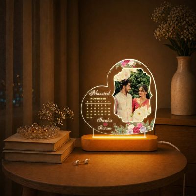Personalized Wedding Calendar Acrylic LED Lamp | Custom Anniversary & Marriage Gift for Bride and Groom – Warm Light Bedside Table Lamp with Wooden Stand